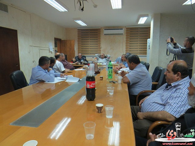  بلدية كفرقاسم تتمرد على المحاسب المرافق وبإجماع 